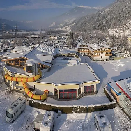Κάμπινγκ Mountainview - Im Zillertal Direkt Am 5 Sterne Aufenfeld Mit Hallenbad Und Sauna *