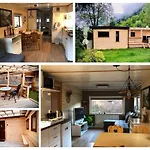 Mountainview - Im Zillertal Direkt Am 5 Sterne Aufenfeld Mit Hallenbad Und Sauna Кемпинг *