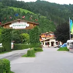 Кемпинг Mountainview - Im Zillertal Direkt Am 5 Sterne Aufenfeld Mit Hallenbad Und Sauna
