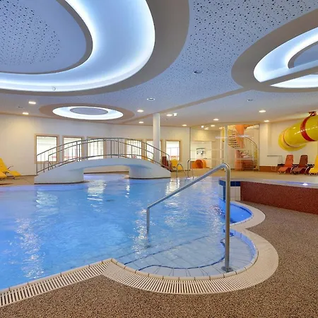 مكان تخييم Mountainview - Im Zillertal Direkt Am 5 Sterne Aufenfeld Mit Hallenbad Und Sauna *