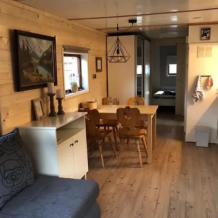 캠프장 Mountainview - Im Zillertal Direkt Am 5 Sterne Aufenfeld Mit Hallenbad Und Sauna *