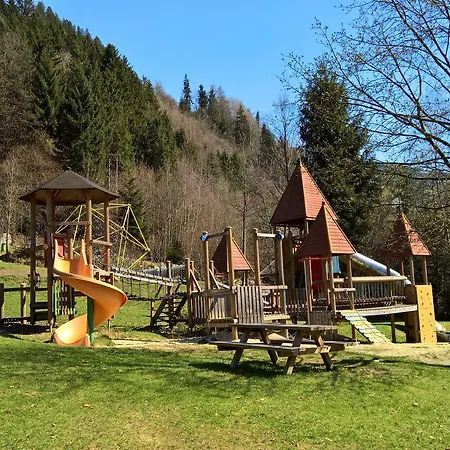 캠프장 Mountainview - Im Zillertal Direkt Am 5 Sterne Aufenfeld Mit Hallenbad Und Sauna *