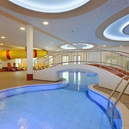 Mountainview - Im Zillertal Direkt Am 5 Sterne Aufenfeld Mit Hallenbad Und Sauna 캠프장