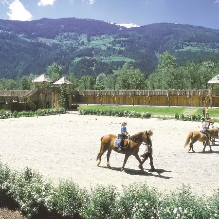 Mountainview - Im Zillertal Direkt Am 5 Sterne Aufenfeld Mit Hallenbad Und Sauna