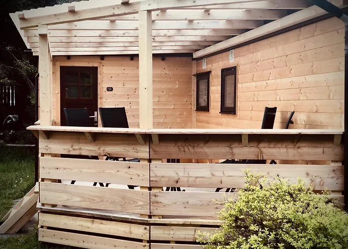 Кемпинг Mountainview - Im Zillertal Direkt Am 5 Sterne Aufenfeld Mit Hallenbad Und Sauna