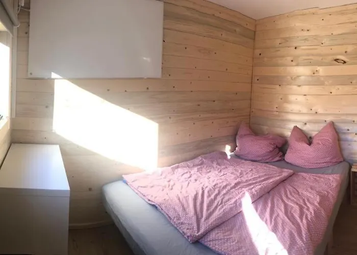 Кемпинг Mountainview - Im Zillertal Direkt Am 5 Sterne Aufenfeld Mit Hallenbad Und Sauna *