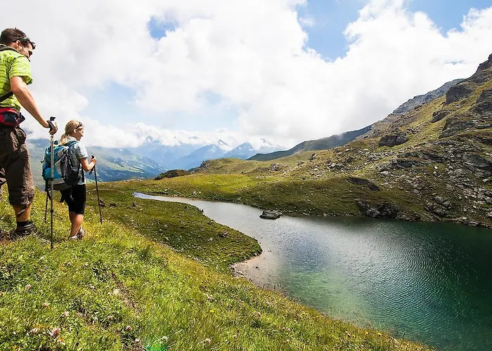 Кемпинг Mountainview - Im Zillertal Direkt Am 5 Sterne Aufenfeld Mit Hallenbad Und Sauna *